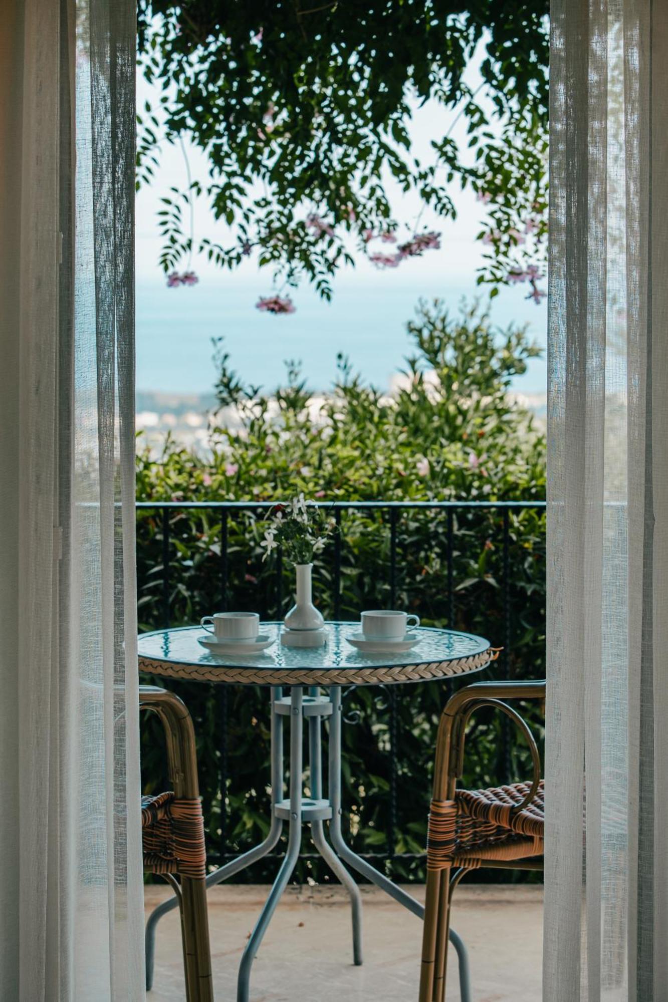 Bellapais Gardens旅舍 外观 照片